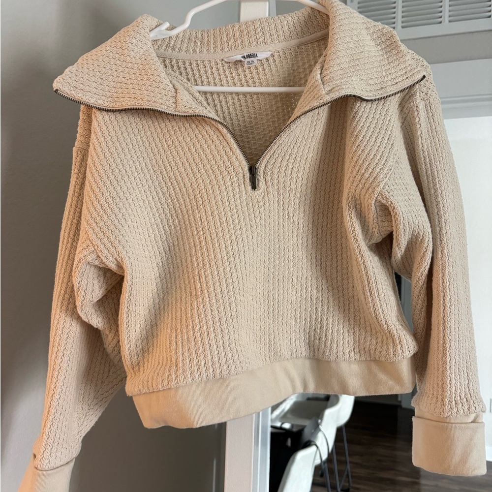 BB Dakota by Steve Madden Beige Half-Zip Sweater